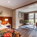Gates Hotel