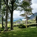Gates Hotel Borrowdale Valley