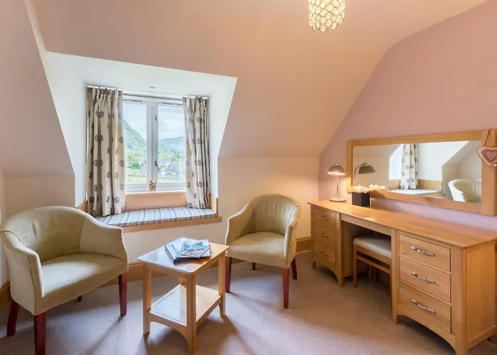 Gates Borrowdale Valley